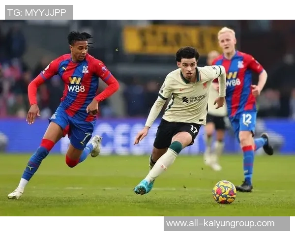 凯恩近两个赛季热区变化分析：上赛季专注禁区本赛季活动范围显著扩大