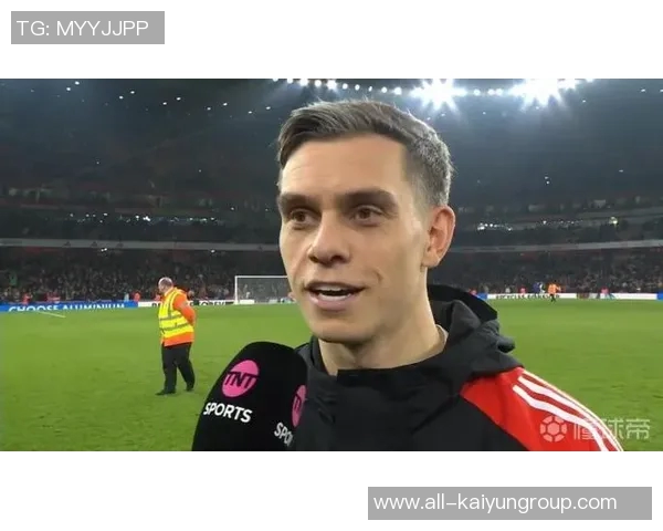 特罗萨德盛赞萨利巴称其已跻身世界顶级中卫行列 特罗萨德盛赞萨利巴称其已跻身世界顶级中卫行列