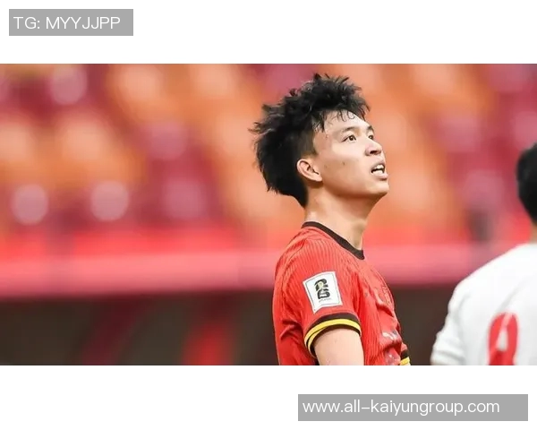 何超手球染黄引争议裁判漏判浙江进攻王钰栋愤怒砸球抗议