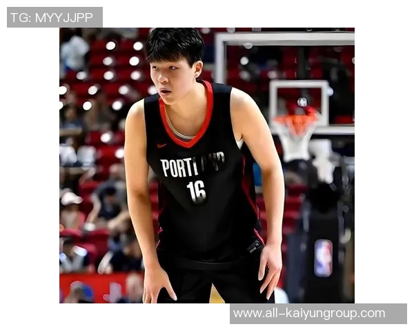 杨瀚森攻防两端表现出色韩乔生称其逐渐成熟值得期待